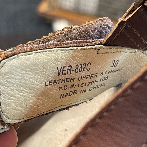 Alegria Verona Hickory Chain Leather Sandals - Picture 3 of 7